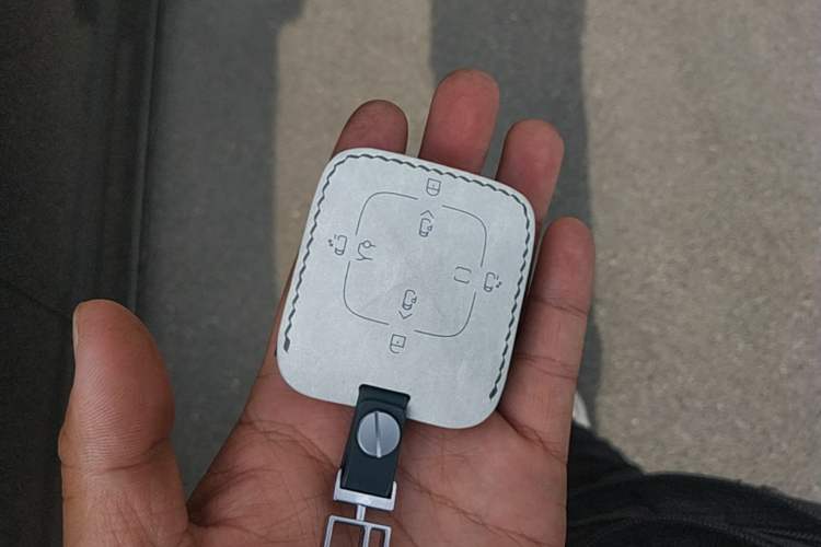Used Zeekr 009 2024 Six-Seat Executive Version 4WD 108 kWh Vehicle Key