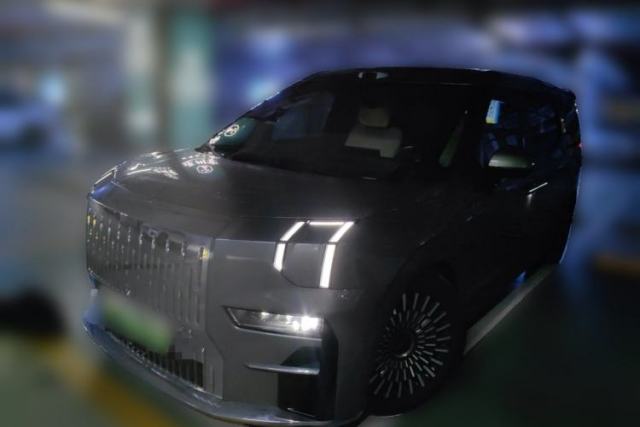 Used Zeekr 009 2024 7-Seater Walk-Through Version Four-Wheel Drive 108 kWh