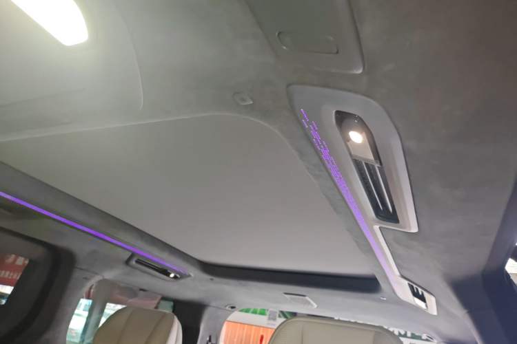 Used Zeekr 009 2024 7-Seater Aisle Version 108 kWh Headliner