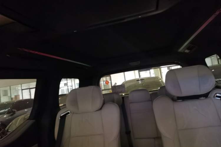 Used Zeekr 009 2024 7-Seater Walk-Through Version Four-Wheel Drive 108 kWh Headliner