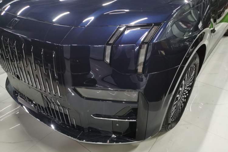Used Zeekr 009 2024 Six-Seat Executive Version 4WD 108 kWh Left Front Headlight