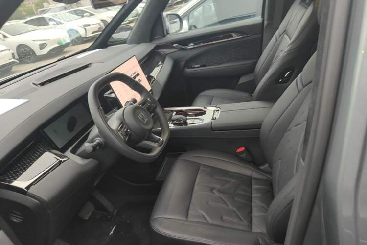 Used Zeekr 009 2024 7-Seater Walk-Through Version Four-Wheel Drive 108 kWh Left Front Seat