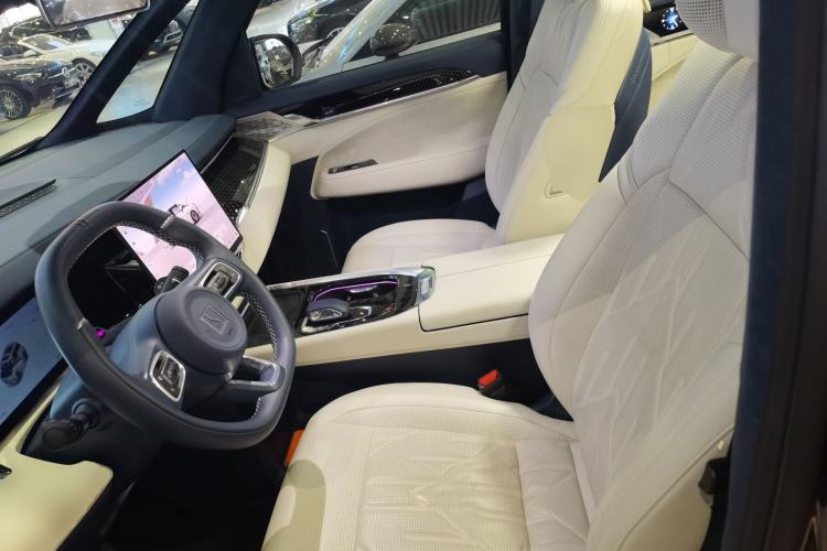Used Zeekr 009 2024 7-Seater Walk-Through Version Four-Wheel Drive 108 kWh Left Front Seat