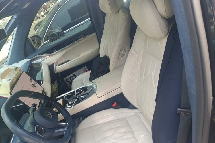 Used Zeekr 009 2024 7-Seater Aisle Version 108 kWh Left Front Seat