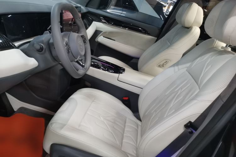 Used Zeekr 009 2024 Six-Seat Executive Version 4WD 108 kWh Left Front Seat
