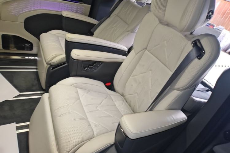 Used Zeekr 009 2024 7-Seater Aisle Version 108 kWh Left Rear Seat
