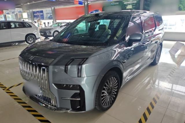 Used Zeekr 009 2024 7-Seater Aisle Version 108 kWh