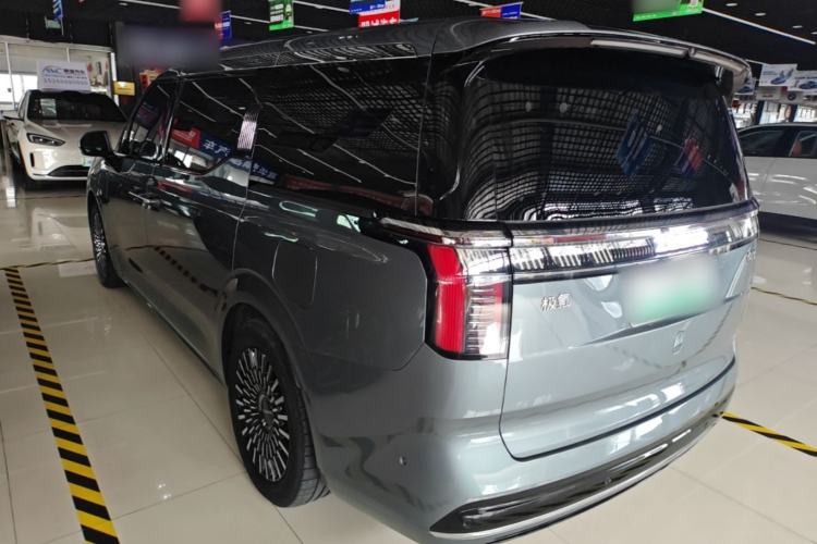 Used Zeekr 009 2024 7-Seater Aisle Version 108 kWh Rear Left 45 Deg