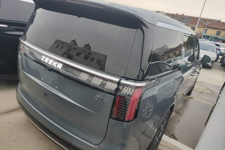 Used Zeekr 009 2024 7-Seater Walk-Through Version Four-Wheel Drive 108 kWh Rear Right 45 Deg