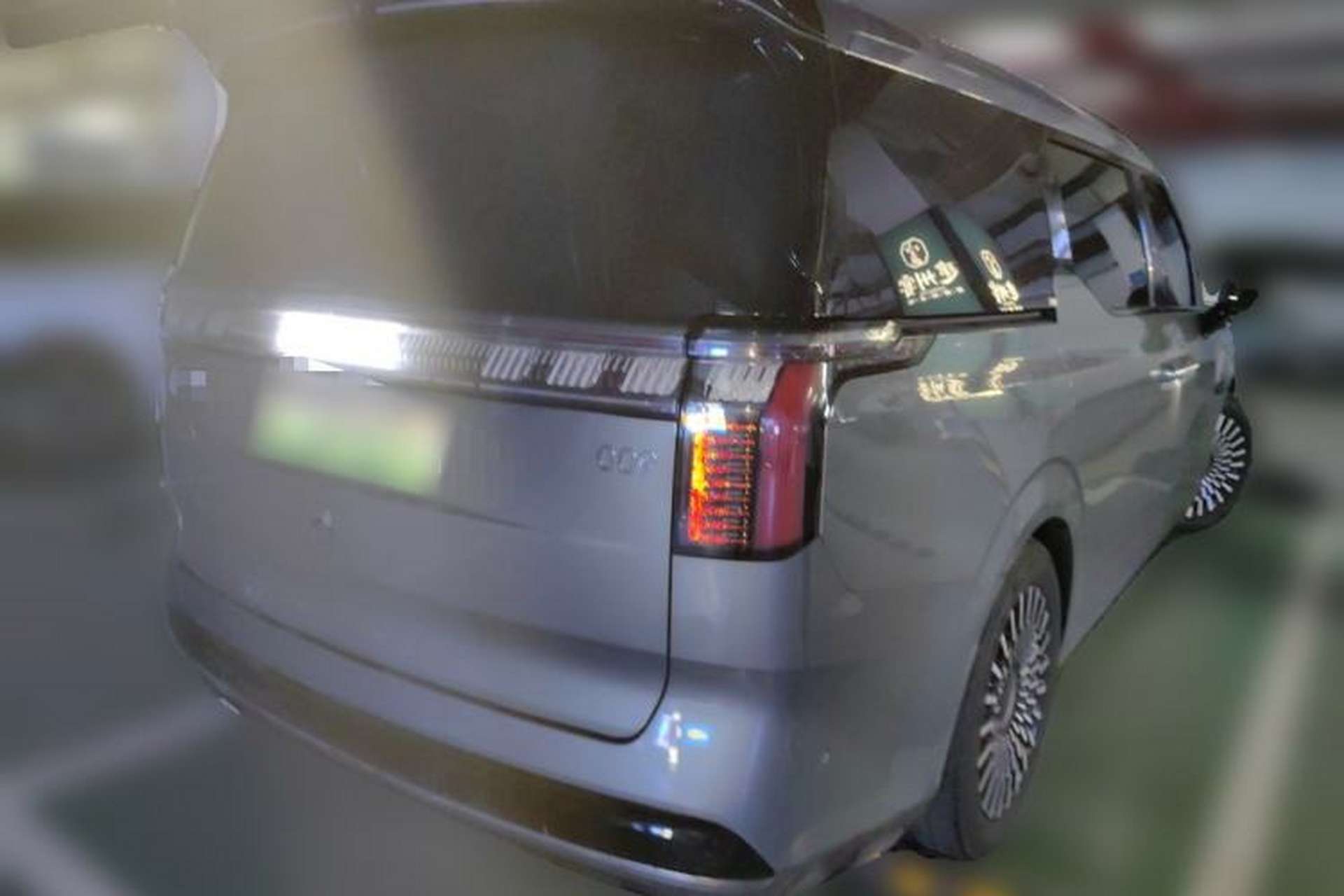 Used Zeekr 009 2024 7-Seater Walk-Through Version Four-Wheel Drive 108 kWh Rear Right 45 Deg