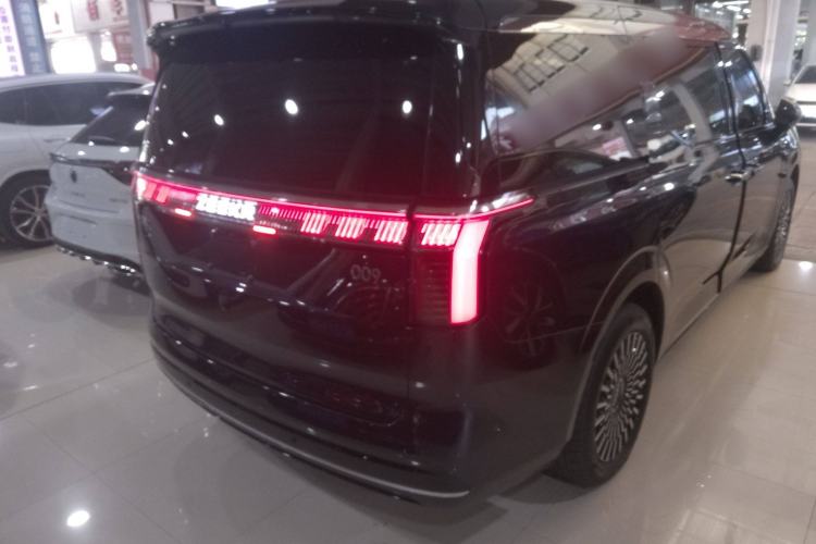 Used Zeekr 009 2024 Six-Seat Executive Version 4WD 108 kWh Rear Right 45 Deg