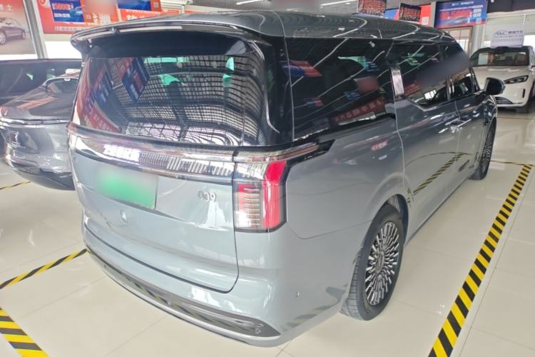 Used Zeekr 009 2024 7-Seater Aisle Version 108 kWh Rear Right 45 Deg