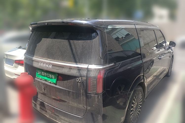 Used Zeekr 009 2024 7-Seater Aisle Version 108 kWh Rear Right 45 Deg
