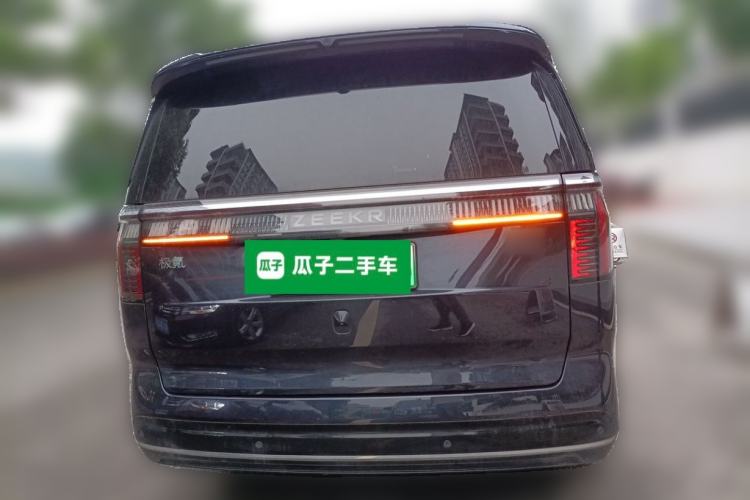 Used Zeekr 009 2024 7-Seater Walk-Through Version Four-Wheel Drive 108 kWh Rear
