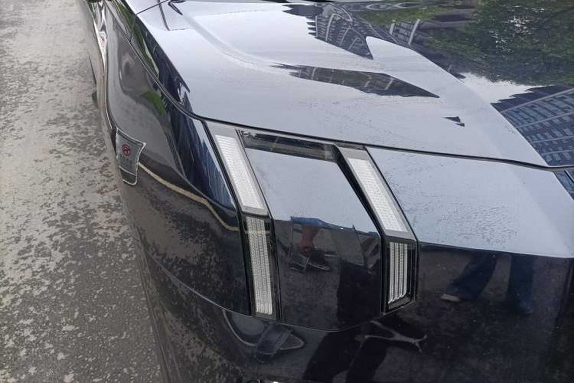 Used Zeekr 009 2024 7-Seater Walk-Through Version Four-Wheel Drive 108 kWh Right Front Headlight