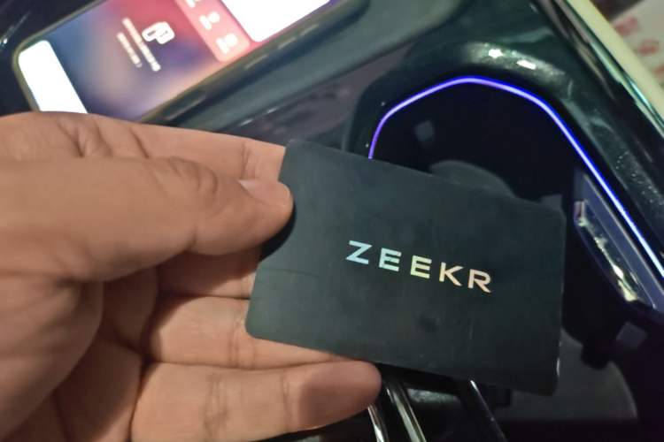 Used Zeekr 009 2024 7-Seater Aisle Version 108 kWh Vehicle Key