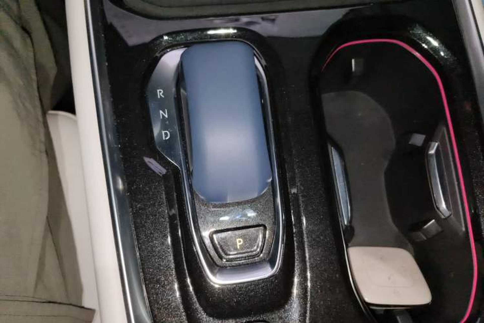 Used Zeekr 009 2024 Six-Seat Executive Version 4WD 108 kWh Gear Lever