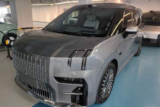 Zeekr 009 2024 Six-Seat Executive Version 4WD 108 kWh usado