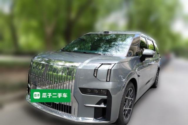 Used Zeekr 009 2024 7-Seater Walk-Through Version Four-Wheel Drive 108 kWh
