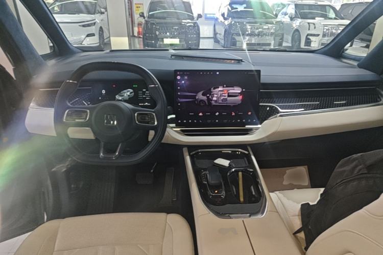 Used Zeekr 009 2024 Six-Seat Executive Version 4WD 108 kWh Center Console