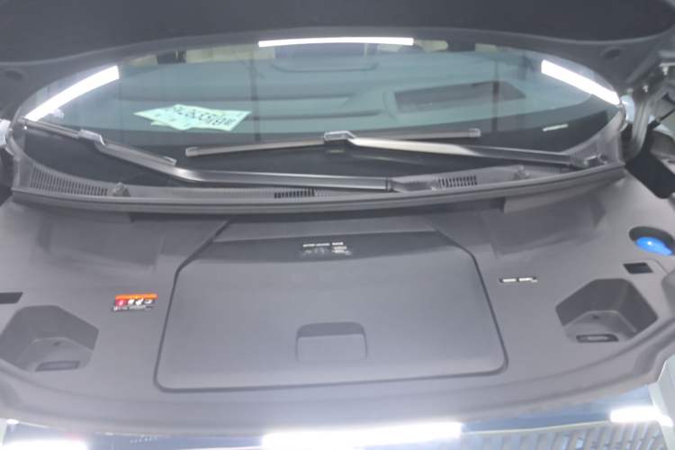 Used Zeekr 009 2024 Six-Seat Executive Version 4WD 140 kWh Engine Bay