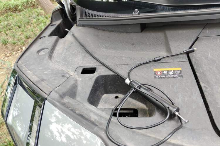 Used Zeekr 009 2024 7-Seater Walk-Through Version Four-Wheel Drive 108 kWh Engine Bay Right