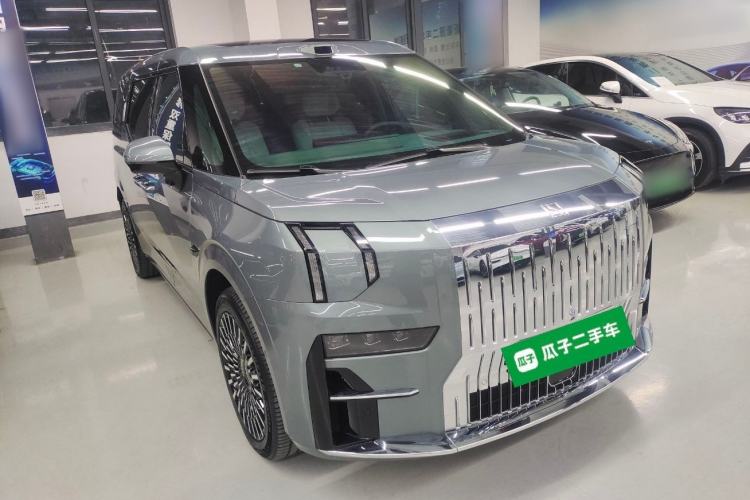 Used Zeekr 009 2024 Six-Seat Executive Version 4WD 108 kWh Exterior 1