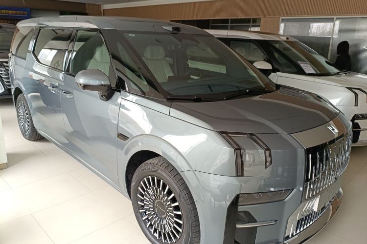 Used Zeekr 009 2024 Six-Seat Executive Version 4WD 108 kWh Exterior 1