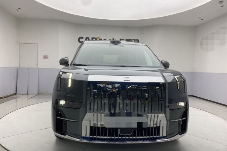 Used Zeekr 009 2024 7-Seater Walk-Through Version Four-Wheel Drive 108 kWh Exterior 2