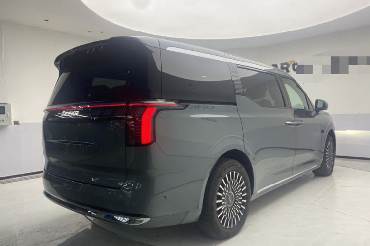 Used Zeekr 009 2024 7-Seater Walk-Through Version Four-Wheel Drive 108 kWh Exterior 3