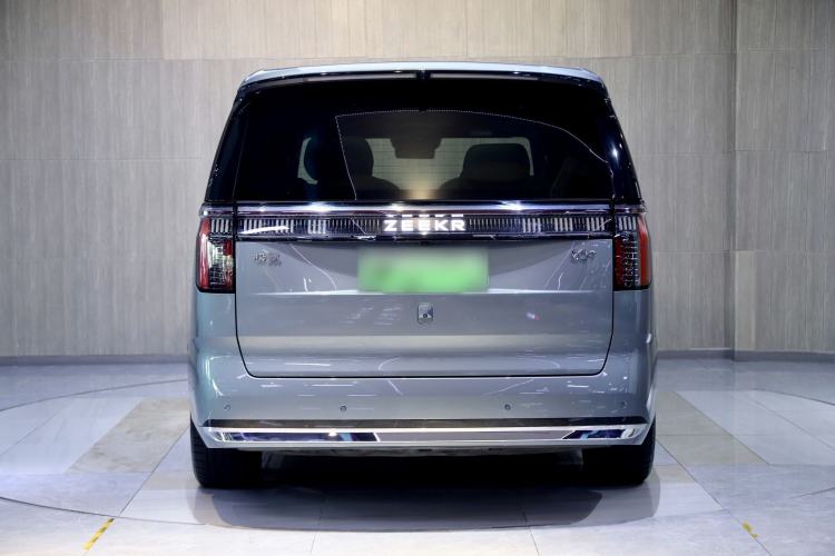 Used Zeekr 009 2024 Six-Seat Executive Version 4WD 140 kWh Exterior 3