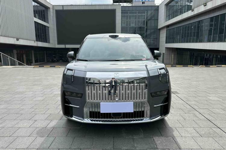 Used Zeekr 009 2024 Six-Seat Executive Version 4WD 108 kWh Exterior 4