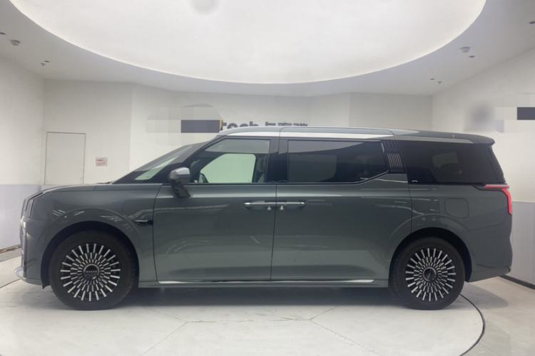 Used Zeekr 009 2024 7-Seater Walk-Through Version Four-Wheel Drive 108 kWh Exterior 4