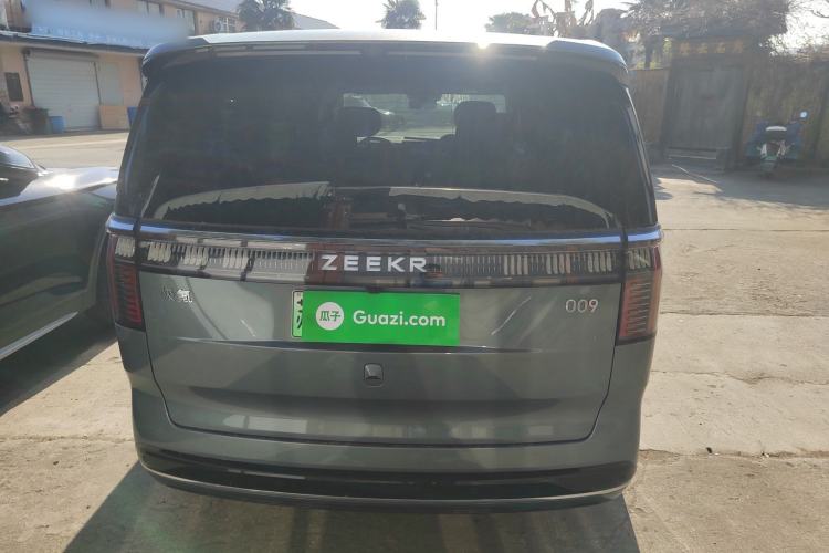 Used Zeekr 009 2024 7-Seater Aisle Version 108 kWh Exterior 4