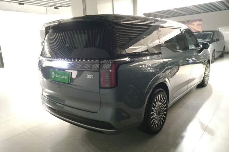 Used Zeekr 009 2024 7-Seater Walk-Through Version Four-Wheel Drive 108 kWh Exterior 5