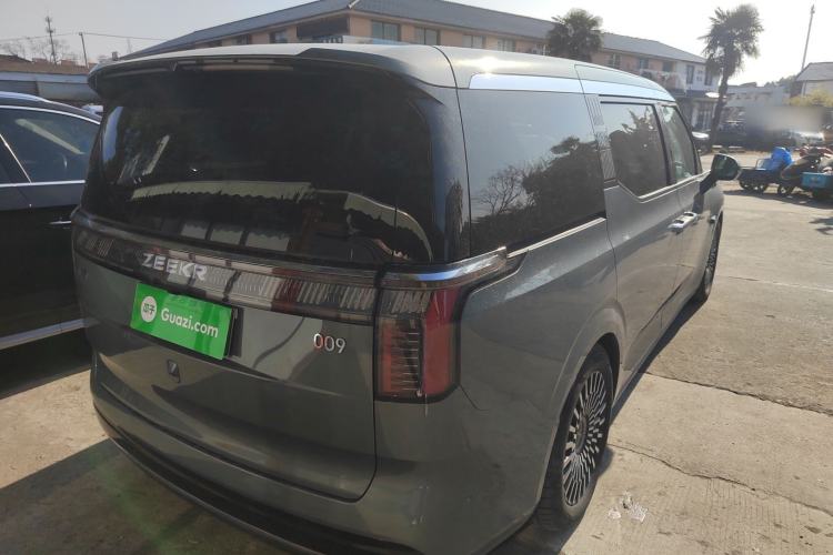 Used Zeekr 009 2024 7-Seater Aisle Version 108 kWh Exterior 5