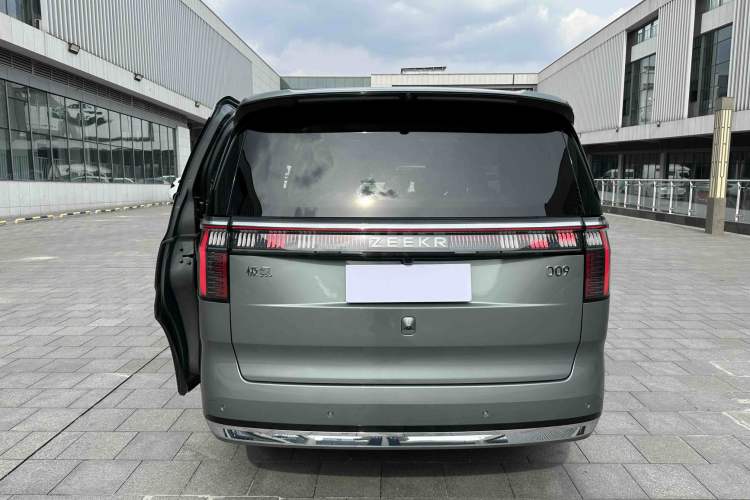 Used Zeekr 009 2024 Six-Seat Executive Version 4WD 108 kWh Exterior 6
