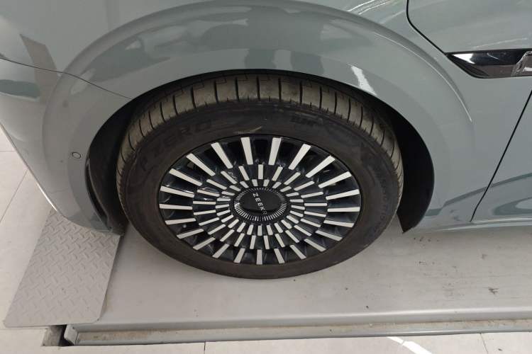 Used Zeekr 009 2024 Six-Seat Executive Version 4WD 108 kWh Exterior 7