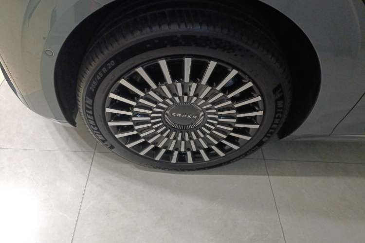 Used Zeekr 009 2024 7-Seater Walk-Through Version Four-Wheel Drive 108 kWh Exterior 7