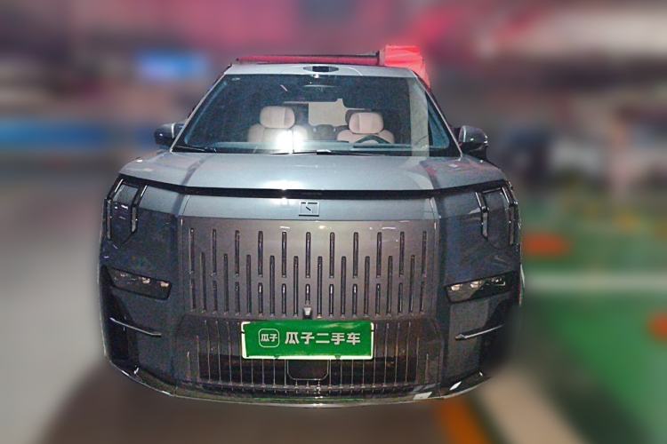 Used Zeekr 009 2024 7-Seater Aisle Version 108 kWh Front