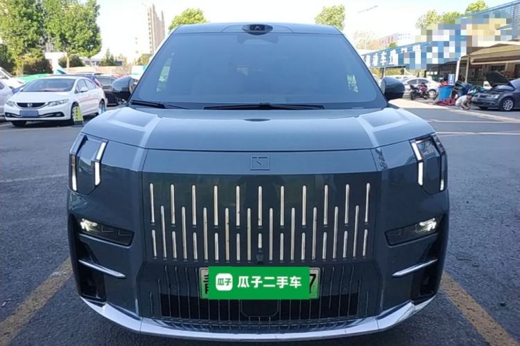 Used Zeekr 009 2024 7-Seater Walk-Through Version Four-Wheel Drive 108 kWh Front