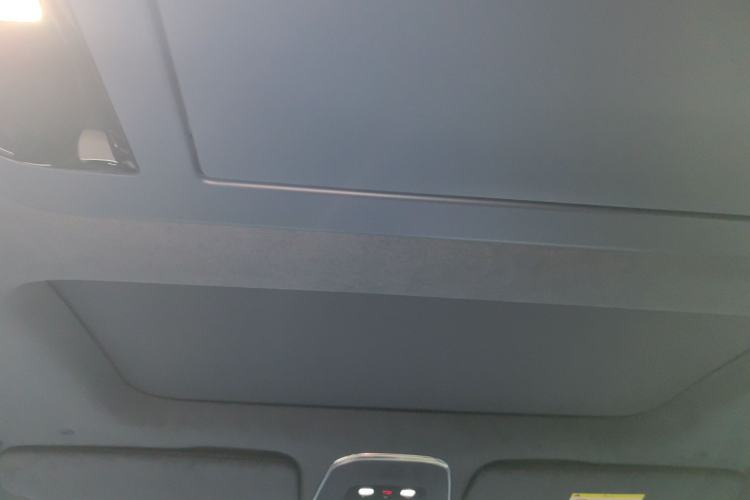 Used Zeekr 009 2024 7-Seater Walk-Through Version Four-Wheel Drive 108 kWh Headliner