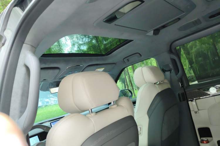 Used Zeekr 009 2024 7-Seater Walk-Through Version Four-Wheel Drive 108 kWh Headliner