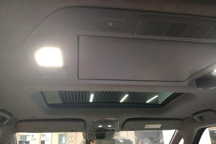 Used Zeekr 009 2024 Six-Seat Executive Version 4WD 108 kWh Headliner
