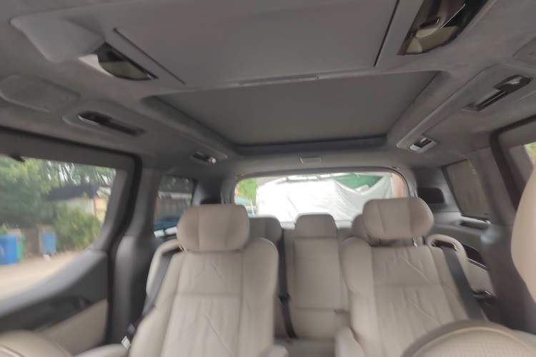 Used Zeekr 009 2024 7-Seater Aisle Version 108 kWh Headliner