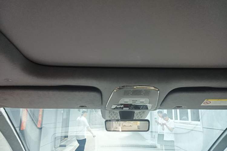 Used Zeekr 009 2024 7-Seater Aisle Version 108 kWh Headliner