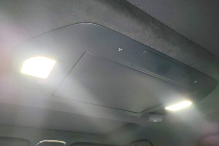 Used Zeekr 009 2024 Six-Seat Executive Version 4WD 108 kWh Headliner