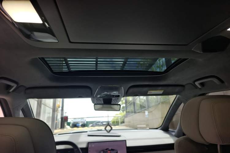 Used Zeekr 009 2024 7-Seater Aisle Version 108 kWh Headliner