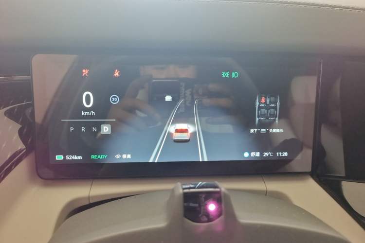 Used Zeekr 009 2024 7-Seater Aisle Version 108 kWh Instrument Cluster