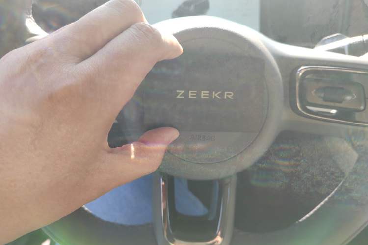 Used Zeekr 009 2024 7-Seater Aisle Version 108 kWh Interior 1